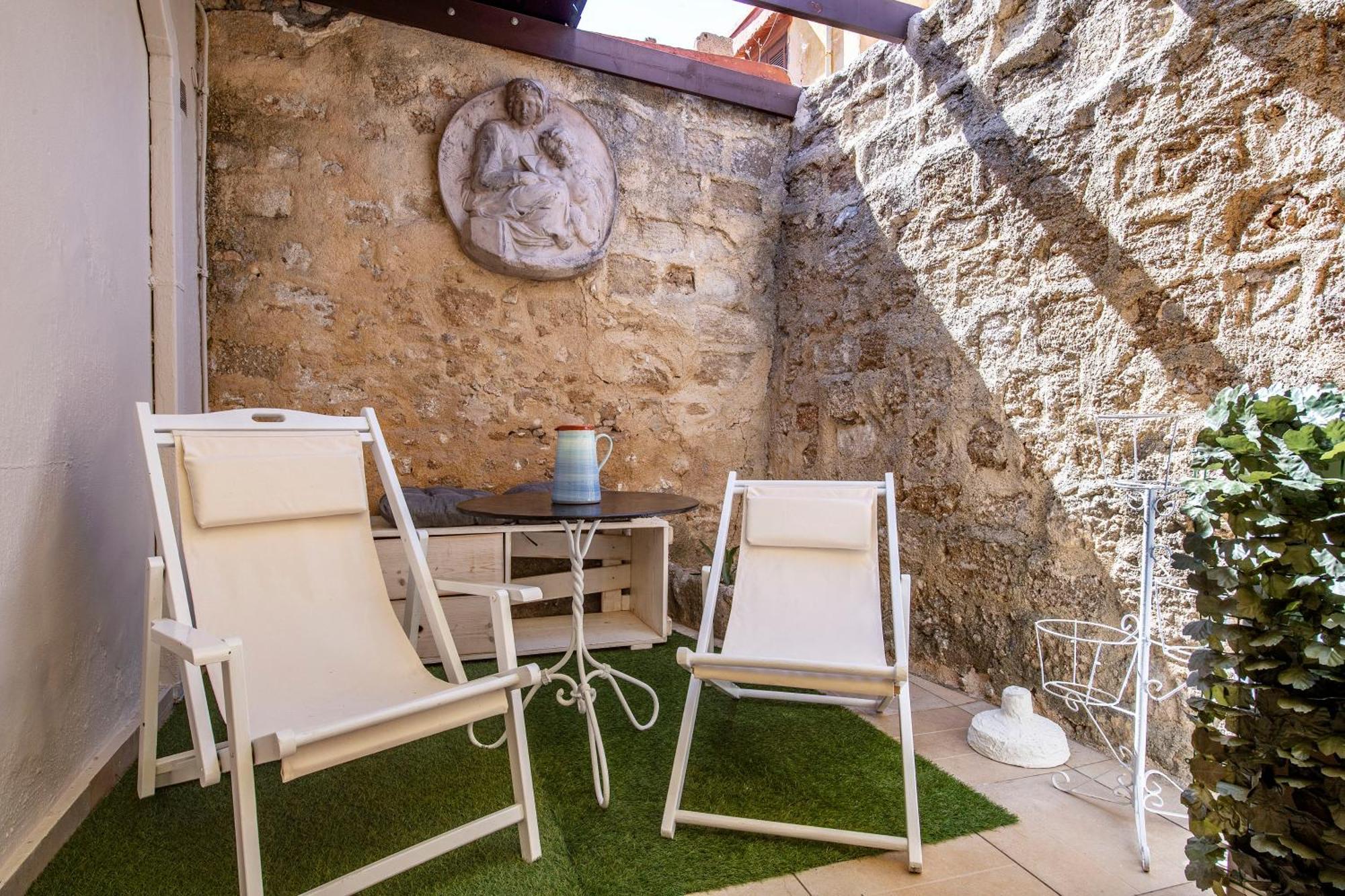 Old Town Corner Luxury Studios Rhodes City Exterior photo