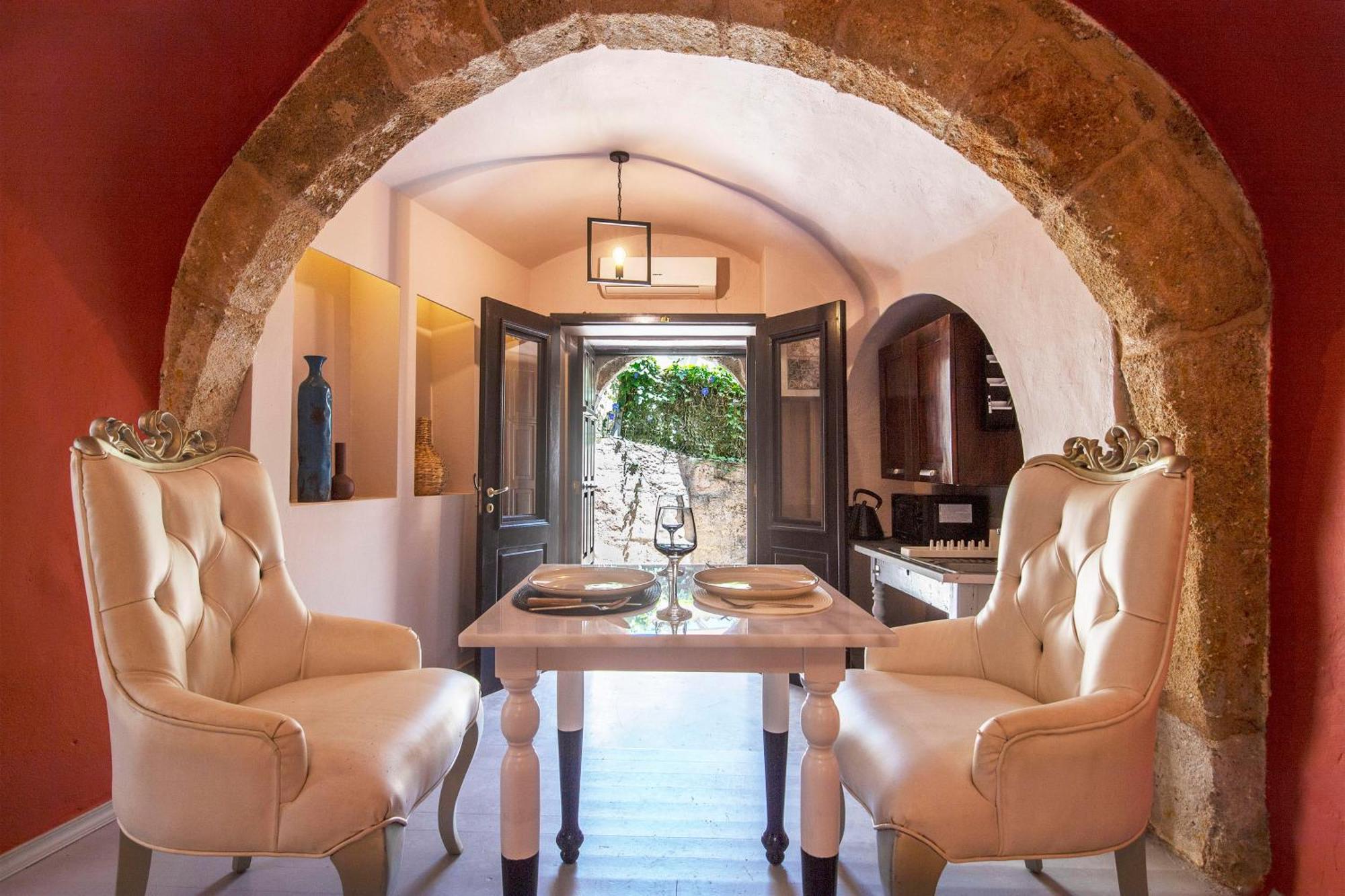 Old Town Corner Luxury Studios Rhodes City Exterior photo