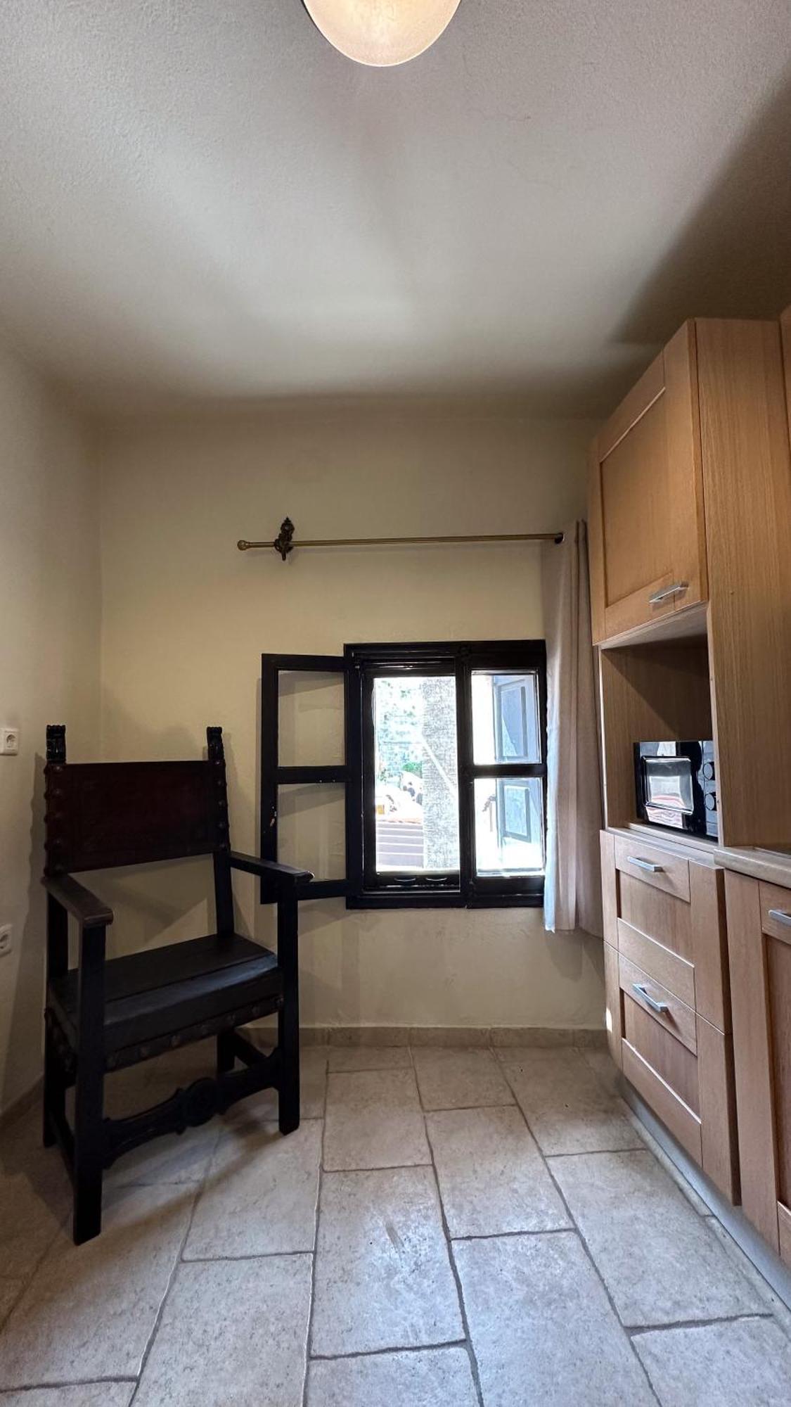 Old Town Corner Luxury Studios Rhodes City Room photo